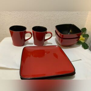 Home Trends Rave Red 2 dinner plates 2 Square Bowls 2 mugs set of 6 G19